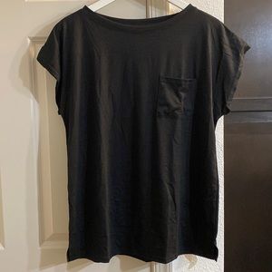NWOT Simple lightweight stretchy Womens Black Tee-shirt Sz L